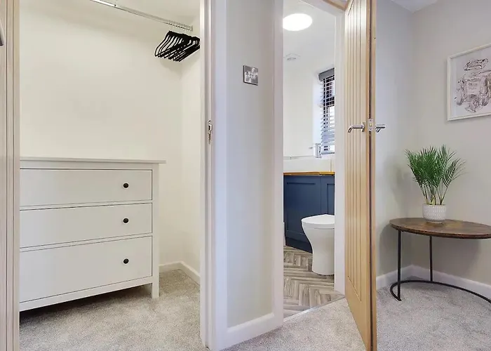 Windham Mews - Stunning Flat In Seaside Town